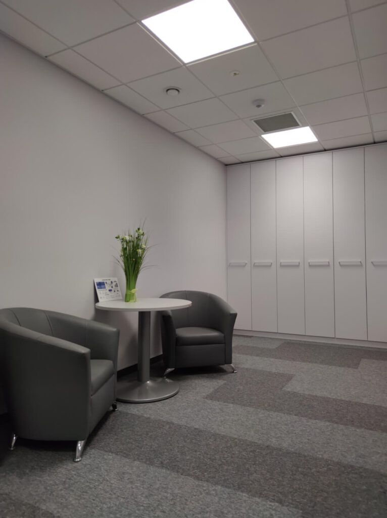Aranżacja biura o powierzchni 411,00 m2 w budynku „myhive Mokotów Three” w Warszawie.
