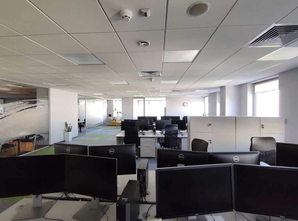 Aranżacja biura o powierzchni 411,00 m2 w budynku „myhive Mokotów Three” w Warszawie.